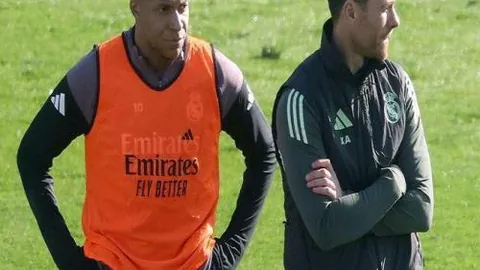 英超焦点：维拉主场对决强敌，切尔西备战关键战